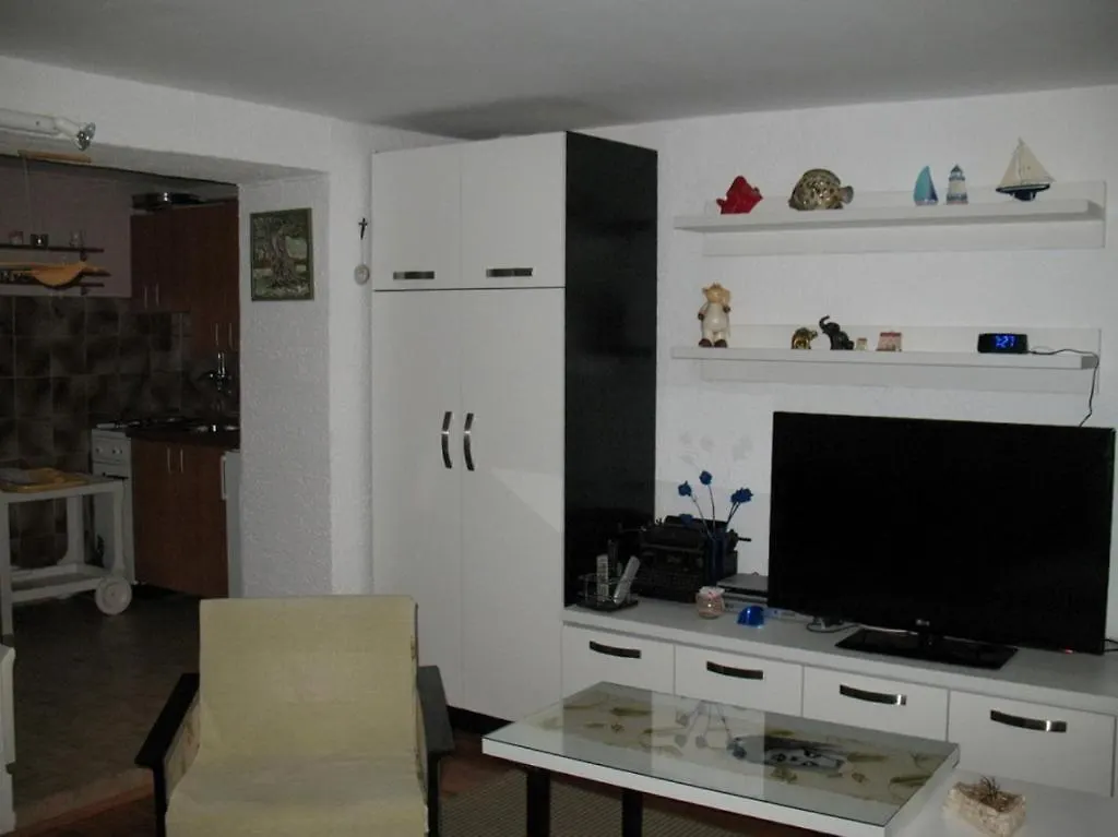 Studio Apartment In Novi Vinodolski With Terrace, Air Conditioning, Wifi 4208-2