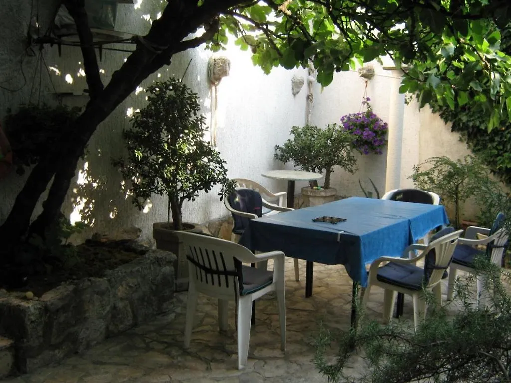 Studio Apartment In Novi Vinodolski With Terrace, Air Conditioning, Wifi 4208-2 0*,